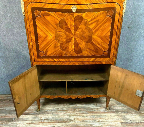 Dans l'esprit de Thomas Hache : exceptionnel secrétaire Guillotine époque Louis XV en marqueterie