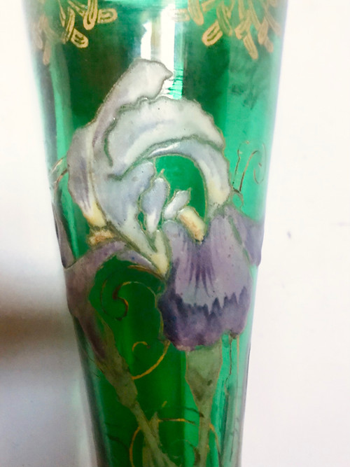 Art-Nouveau-Vase aus farbigem Glas / Emaille Legras
