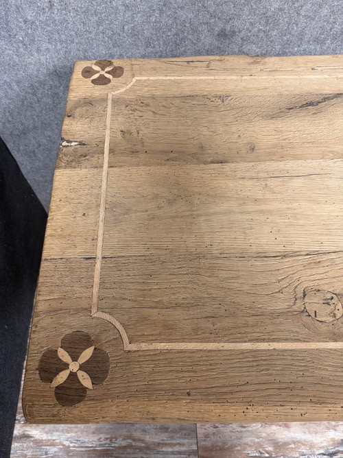 table a manger en bois massif et marqueterie époque fin XIX eme 