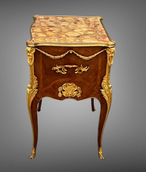 MEUBLE DE SALON NAPOLÉON III EN MARQUETERIE ORNÉ DE BRONZE DORÉ D’APRÈS SORMANI