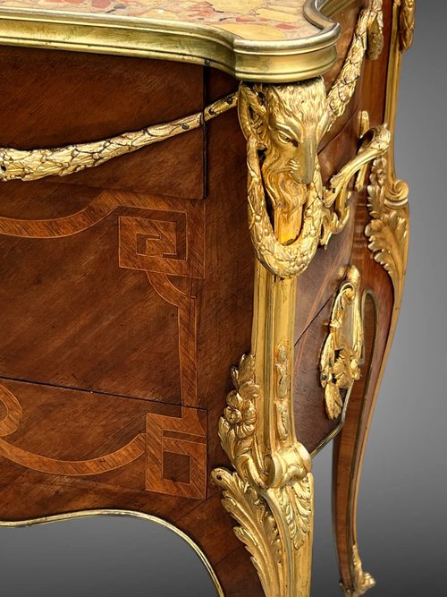 MEUBLE DE SALON NAPOLÉON III EN MARQUETERIE ORNÉ DE BRONZE DORÉ D’APRÈS SORMANI