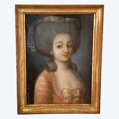 Portrait de jeune femme d'époque Louis XVI pastel