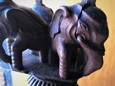 Pedestal, column, Vietnam in solid wood carved with elephants, dragon... ASIA