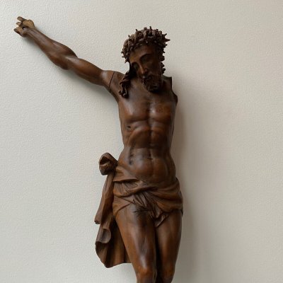 Cristo in noce Scultura di pregio del XVII secolo