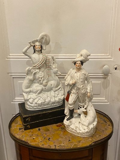 Deux groupes formant paire, Chasseur au fusil et Ecossais au cerf, XIXe