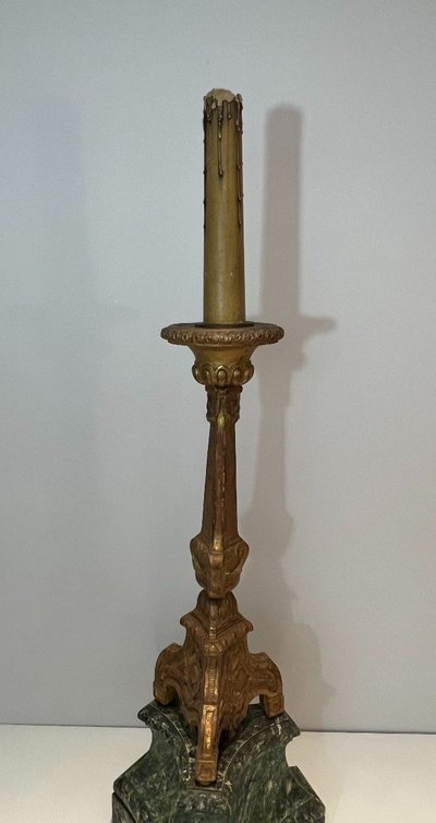 Grand Candelabra En Bois Sculpté Doré Sur Socle Patiné. French work. Circa 1900