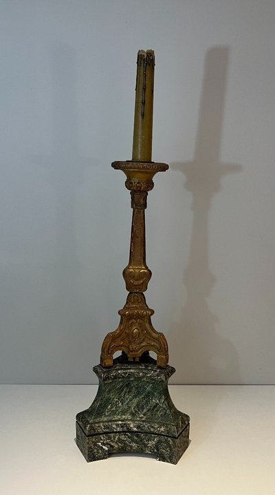 Grand Candelabra En Bois Sculpté Doré Sur Socle Patiné. French work. Circa 1900