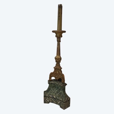 Grand Candelabra En Bois Sculpté Doré Sur Socle Patiné. French work. Circa 1900