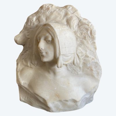 Marmorskulptur mit der Darstellung von La Vallière XX. von J. Morrini