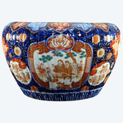 Japon, Fin Du XIXème Siècle, ère Meiji, Importante Vasque En Porcelaine à Décor Imari.