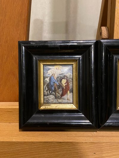 Ensemble de trois scènes religieuses, Peinture sur porcelaine, XIXe siècle 