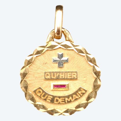 Augis Médaille d'Amour, 18 Karat Gold