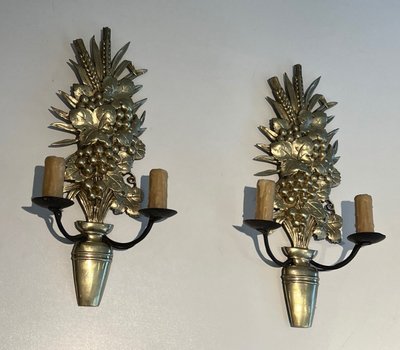 Pair of bronze and wrought iron wall lights depicting a bowl of fruit. French work.