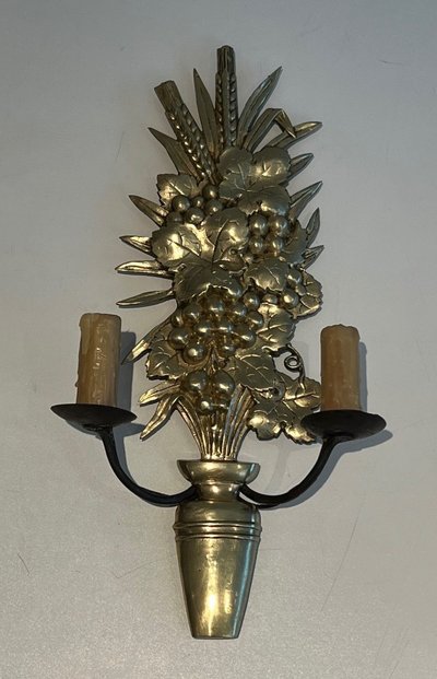 Pair of bronze and wrought iron wall lights depicting a bowl of fruit. French work.