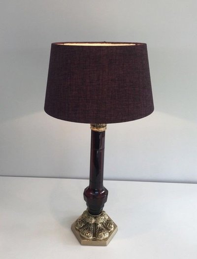 Lampada in bronzo e cristallo rosso scuro. Opera francese di De Cristal & Bronze Paris. Circa 1940