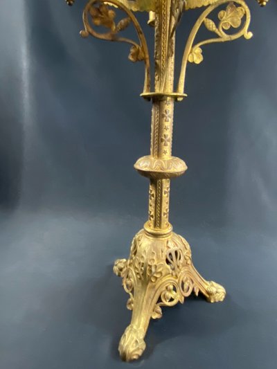 Candeliere da chiesa neogotico in bronzo del XIX secolo