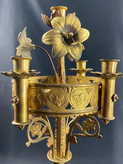 Candeliere da chiesa neogotico in bronzo del XIX secolo