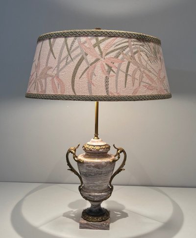 Grande Lampe En Marbre Ornée d'Une Couronne En Bronze à La Base, De Grandes Anses