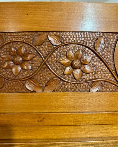 Art Nouveau showcase