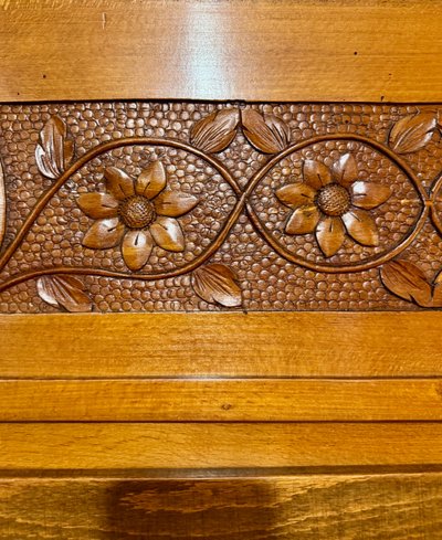 Art Nouveau showcase