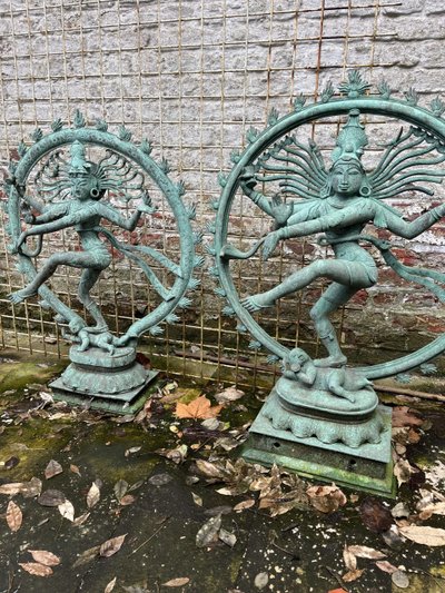 Grande Shiva Nataraja in bronzo