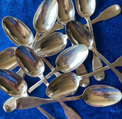 12 art deco teaspoons.