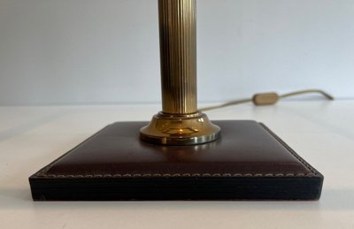 Lampe De Bureau En Cuir Marron Et Laiton. French work in the style of Jacques Adnet
