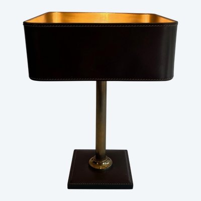 Lampe De Bureau En Cuir Marron Et Laiton. French work in the style of Jacques Adnet