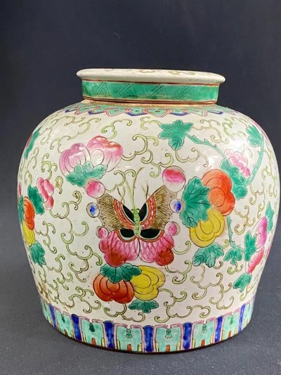 Ingwer-Topf aus China Porzellan XIX Blumen-Dekor mit Schmetterlingen