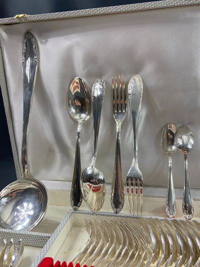 Set da casa argentato in stile Luigi XV