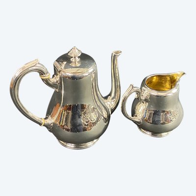 Kaffeekanne und Milchkännchen mit Monogramm MA aus versilbertem Metall signiert CHRISTOFLE