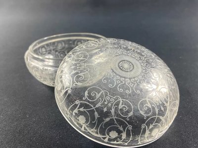 Baccarat crystal eye shadow box, candy box, Michelangelo model