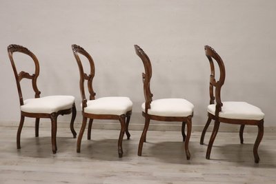 Dining Chairs in Carved Walnut, Mid-19th Century