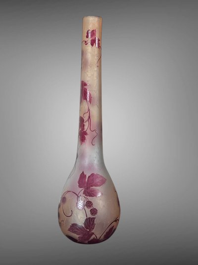 IMPORTANT OVOIDE VASE SIGNIERT LEGRAS IN GIEFERGLAS MIT MÛRIERDECK 65 CM HOCH