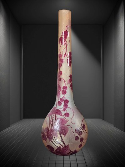 IMPORTANT OVOIDE VASE SIGNIERT LEGRAS IN GIEFERGLAS MIT MÛRIERDECK 65 CM HOCH