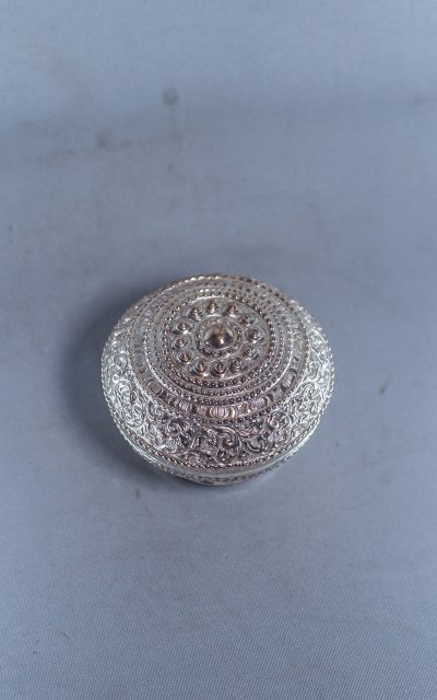 Scatola rotonda in argento betel lime Burma 60g