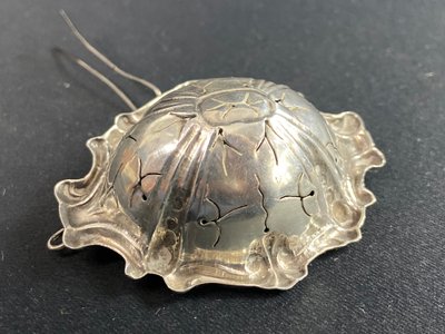 Passe-thé aus massivem Silber im Stil von Louis XV
