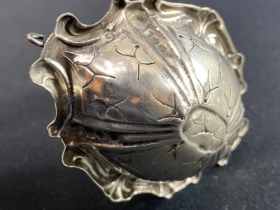Passe-thé aus massivem Silber im Stil von Louis XV