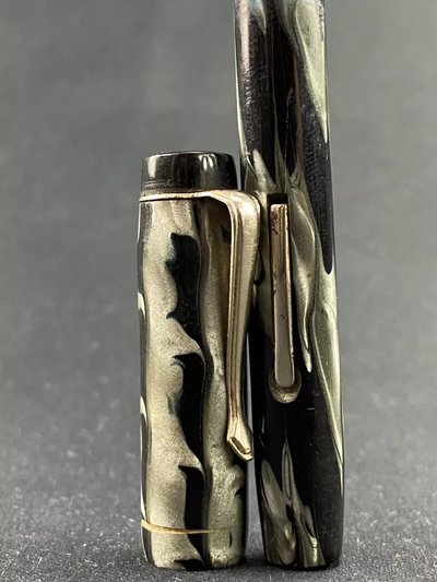 Unic 1940 vintage grey marbled fountain pen