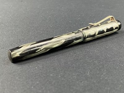 Unic 1940 vintage grey marbled fountain pen