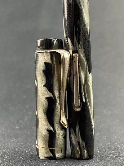 Unic 1940 vintage grey marbled fountain pen