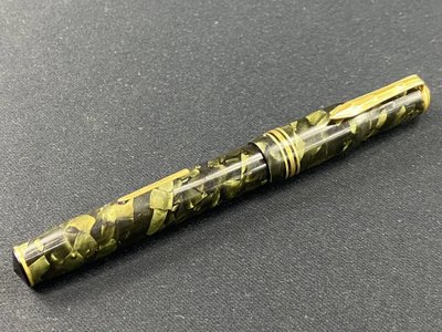 Stylo plume vintage 1940 marbré vert Unic Mondial