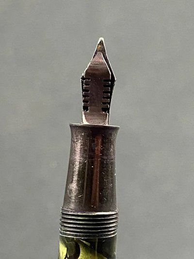 Stylo plume vintage 1940 marbré vert Unic Mondial