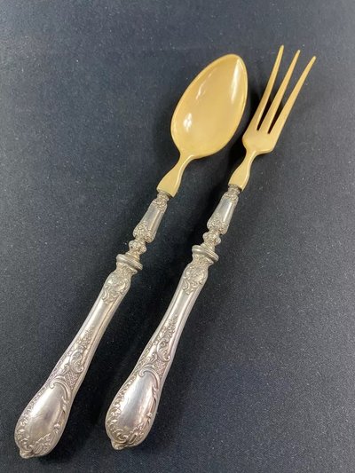 Regency silver salad set with cherubs' heads décor