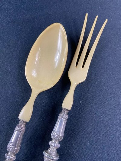 Regency silver salad set with cherubs' heads décor