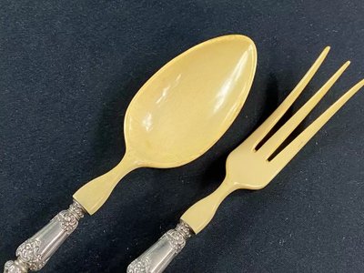 Regency silver salad set with cherubs' heads décor