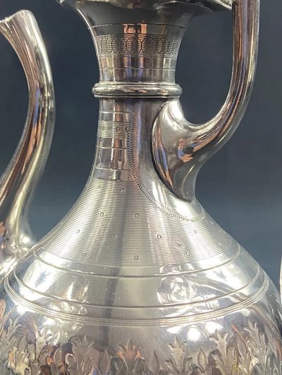 Caffettiera in argento del XIX secolo con ricca decorazione guilloché di Napoleone III