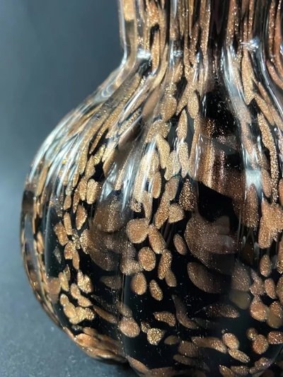 Signed Murano Venice crystal vase, gold inclusion on black background