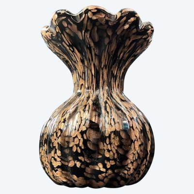 Signed Murano Venice crystal vase, gold inclusion on black background