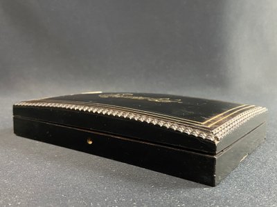Scatola da gioco in palissandro laccato nero e ottone intarsiato Napoleone III